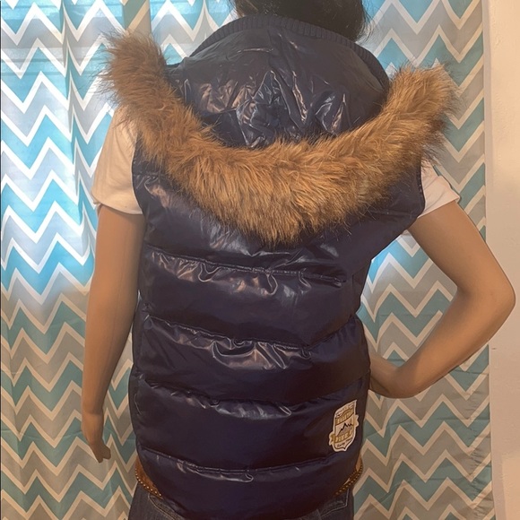 Victoria Secret Pink Puffer Vest - Picture 2 of 11